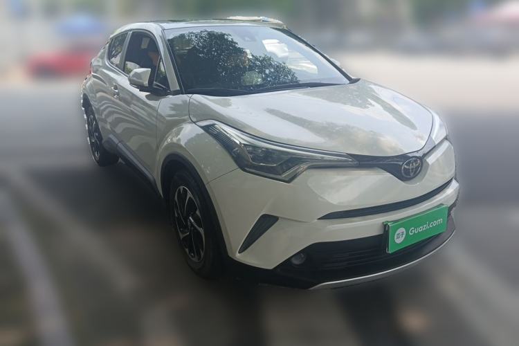 Used Toyota IZOA 2020 2.0L Yichi Version Front Right 45 Deg