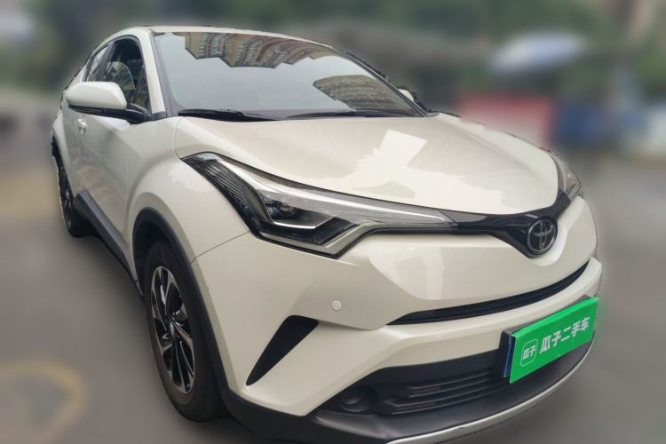 Used Toyota IZOA 2020 2.0L Yichi Version Front Right 45 Deg