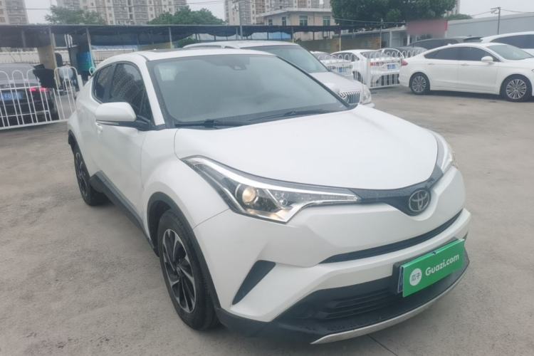 Used Toyota IZOA 2020 2.0L Enjoy Edition Front Right 45 Deg