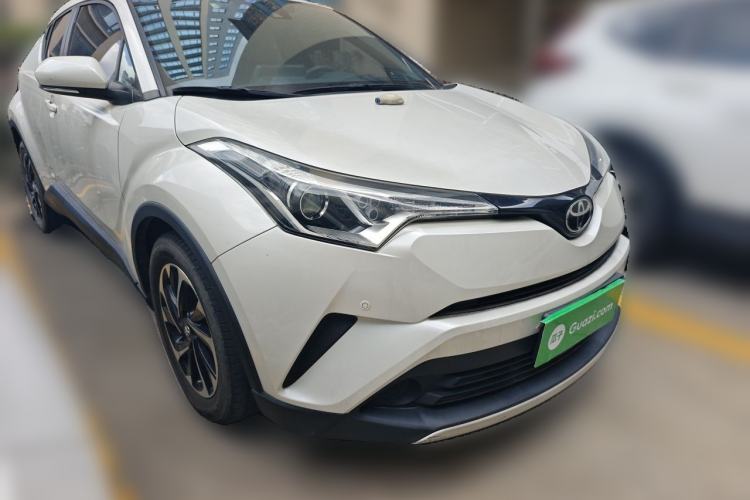 Used Toyota IZOA 2020 2.0L Yi Xiang CARE Front Right 45 Deg