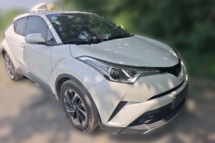 Used Toyota IZOA 2020 2.0L Enjoy Edition Front Right 45 Deg