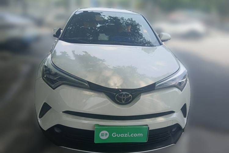 Used Toyota IZOA 2020 2.0L Yichi Version Front