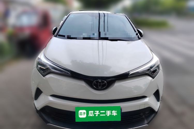 Used Toyota IZOA 2020 2.0L Yichi Version Front