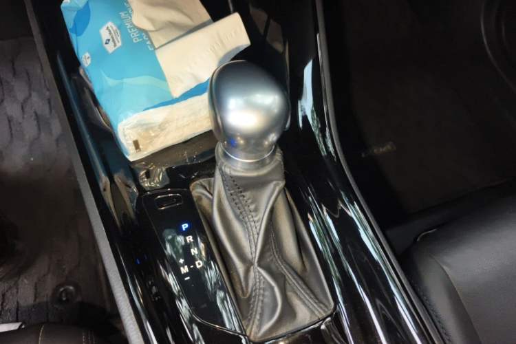 Used Toyota IZOA 2020 2.0L Yichi Version Gear Lever