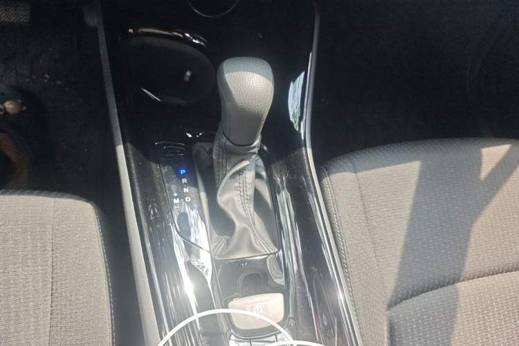 Used Toyota IZOA 2020 2.0L Enjoy Edition Gear Lever