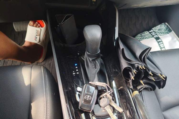 Used Toyota IZOA 2020 2.0L Enjoy Edition Gear Lever