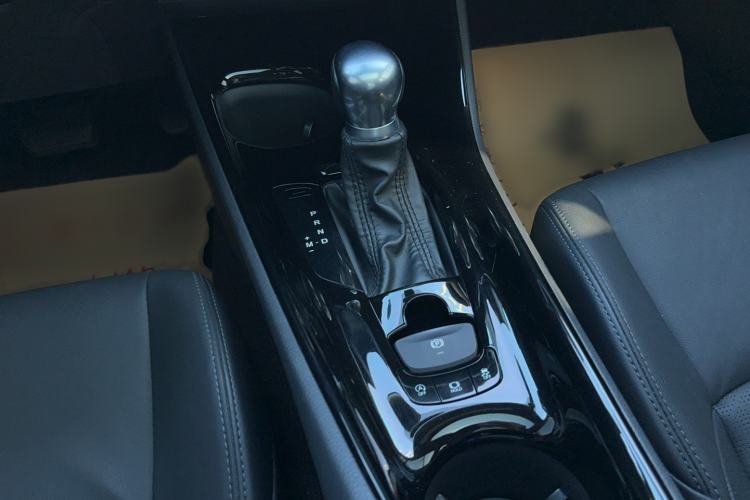 Used Toyota IZOA 2020 2.0L Yichi Version Gear Lever