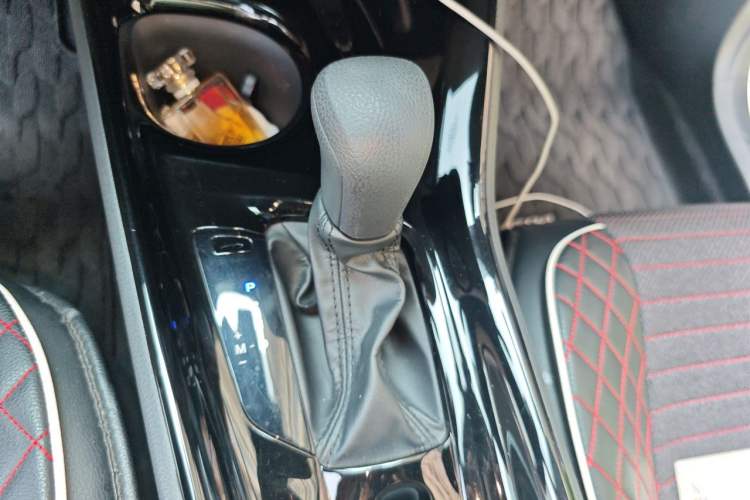 Used Toyota IZOA 2020 2.0L Enjoy Edition Gear Lever