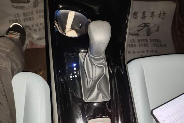 Used Toyota IZOA 2020 2.0L Yi Xiang CARE Gear Lever
