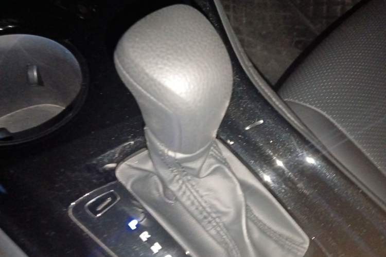 Used Toyota IZOA 2020 2.0L Enjoy Edition Gear Lever