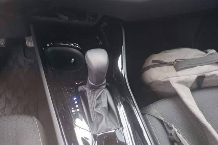 Used Toyota IZOA 2020 2.0L Enjoy Edition Gear Lever