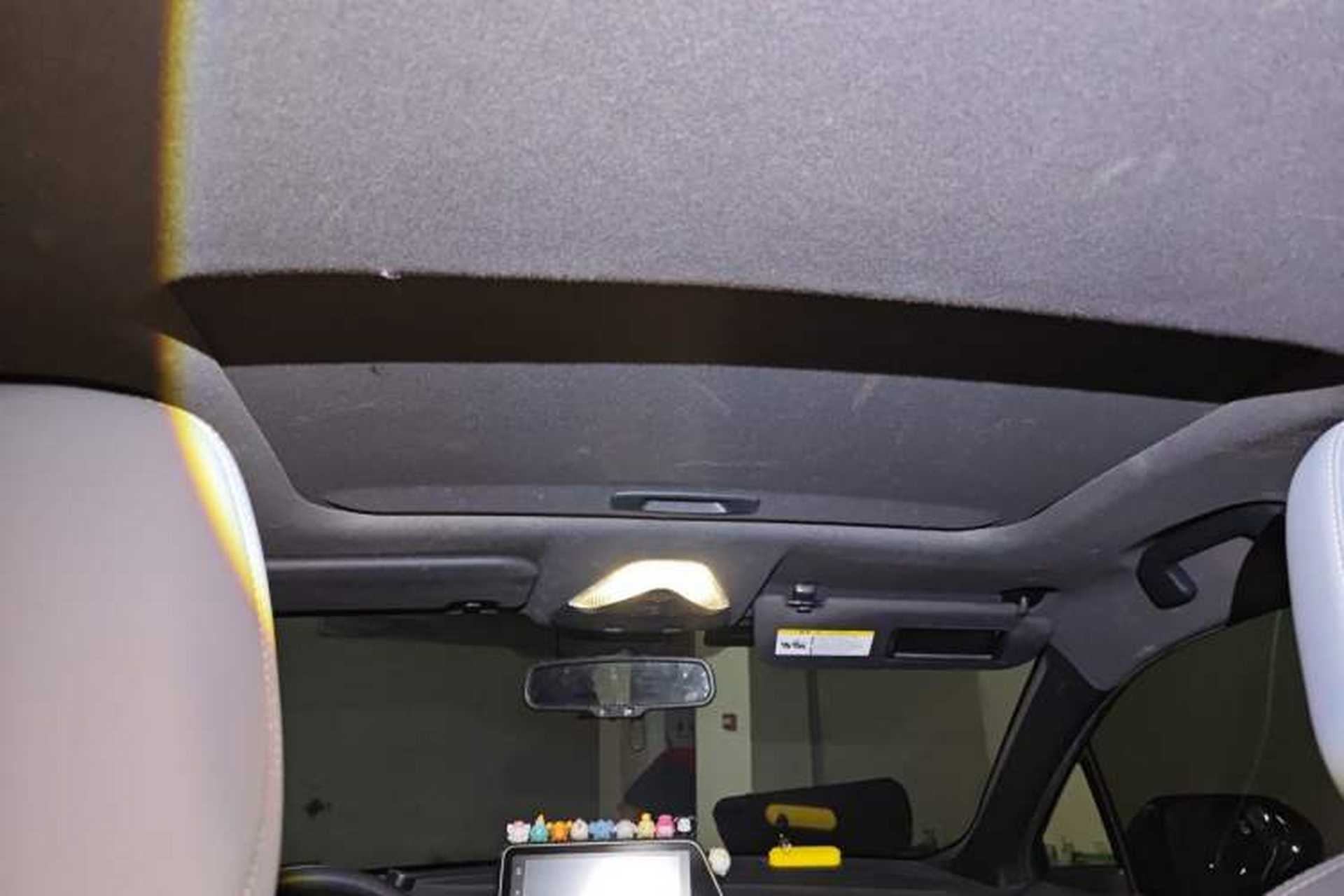 Used Toyota IZOA 2020 2.0L Yi Xiang CARE Headliner