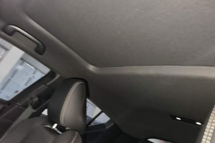 Used Toyota IZOA 2020 2.0L Yi Xiang CARE Headliner