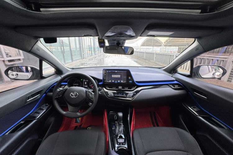 Used Toyota IZOA 2020 2.0L Enjoy Edition Interior 1