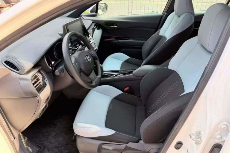 Used Toyota IZOA 2020 2.0L Yi Xiang CARE Interior 1