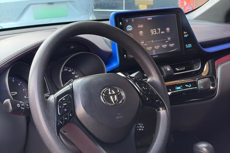 Used Toyota IZOA 2020 2.0L Enjoy Edition Interior 1