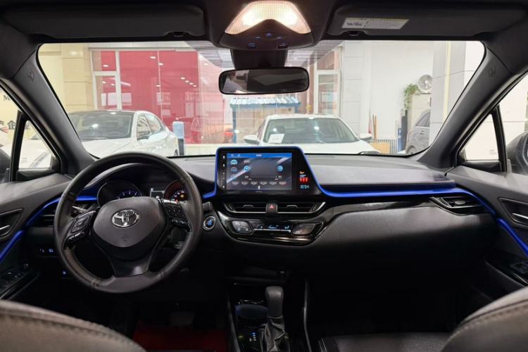 Used Toyota IZOA 2020 2.0L Enjoy Edition Interior 1