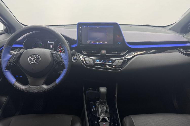 Used Toyota IZOA 2020 2.0L Enjoy Edition Interior 1