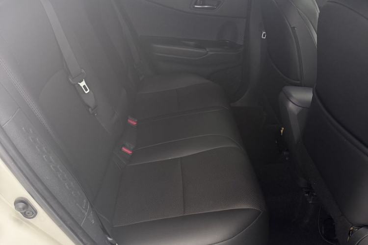 Used Toyota IZOA 2020 2.0L Enjoy Edition Interior 11