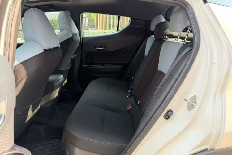 Used Toyota IZOA 2020 2.0L Yi Xiang CARE Interior 2