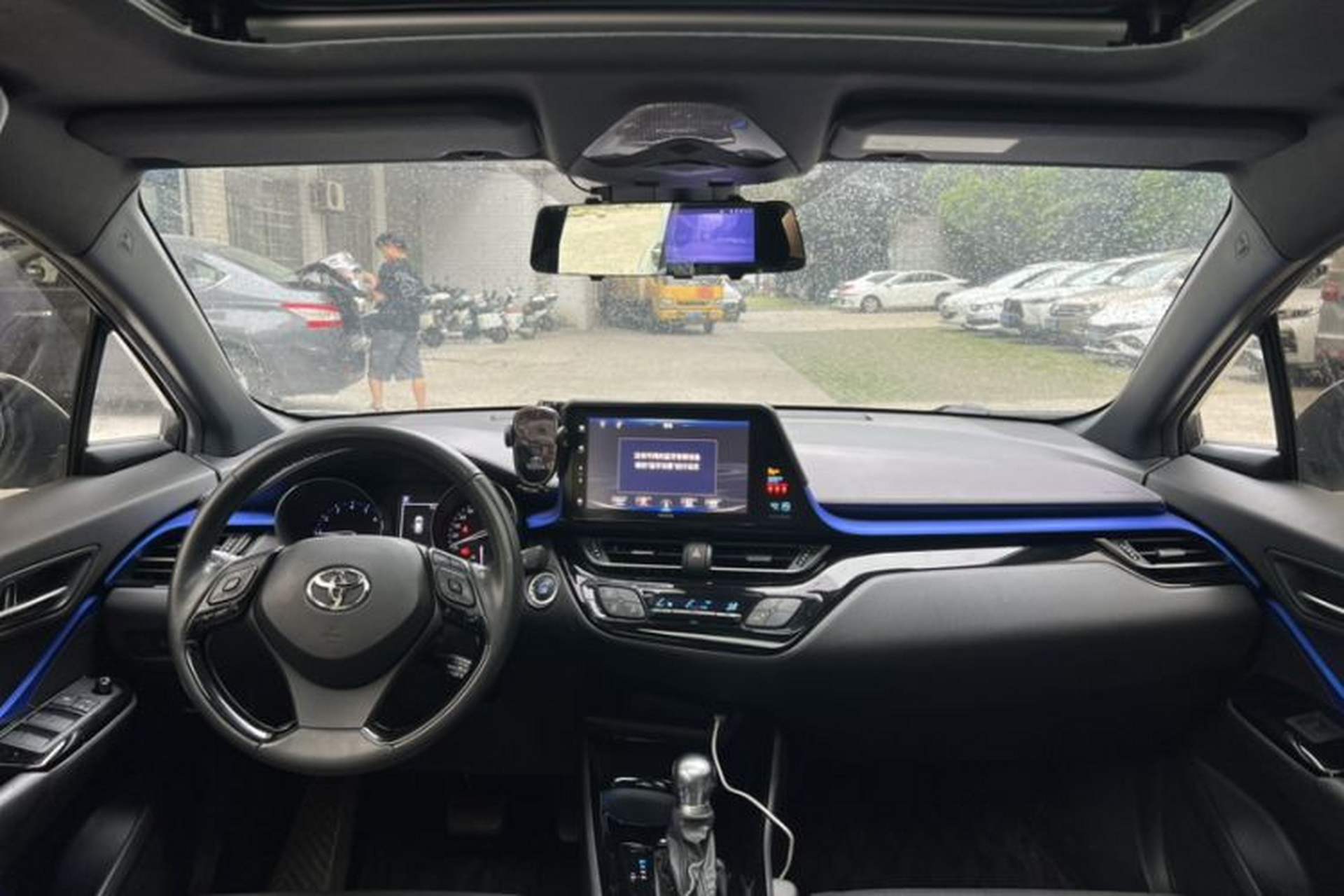 Used Toyota IZOA 2020 2.0L Yichi Version Interior 2