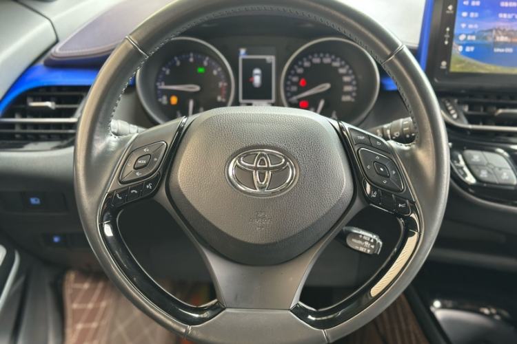 Used Toyota IZOA 2020 2.0L Yichi Version Interior 2