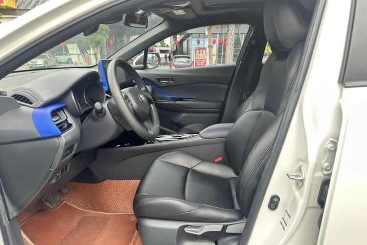 Used Toyota IZOA 2020 2.0L Enjoy Edition Interior 2