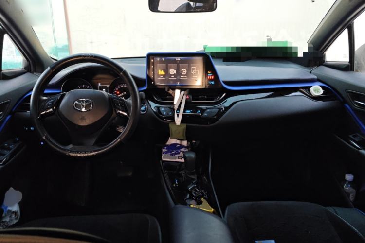 Used Toyota IZOA 2020 2.0L Enjoy Edition Interior 2