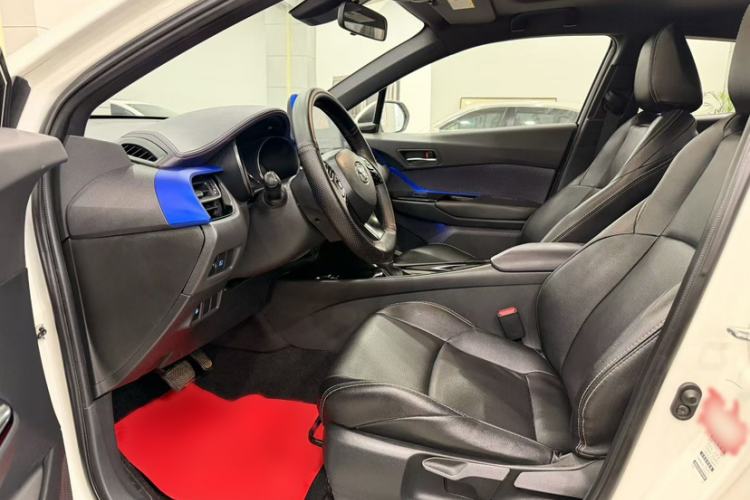 Used Toyota IZOA 2020 2.0L Enjoy Edition Interior 2