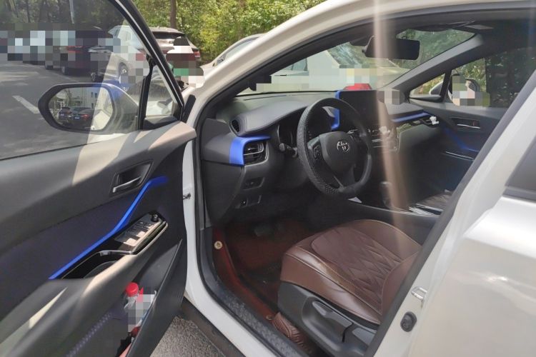 Used Toyota IZOA 2020 2.0L Enjoy Edition Interior 3