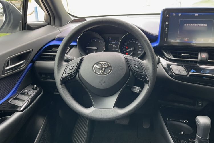 Used Toyota IZOA 2020 2.0L Enjoy Edition Interior 3