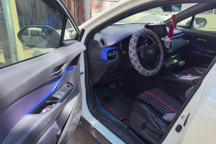 Used Toyota IZOA 2020 2.0L Enjoy Edition Interior 3