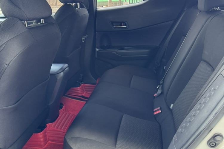 Used Toyota IZOA 2020 2.0L Enjoy Edition Interior 6