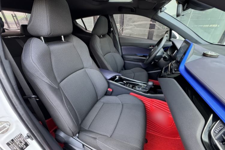 Used Toyota IZOA 2020 2.0L Enjoy Edition Interior 8