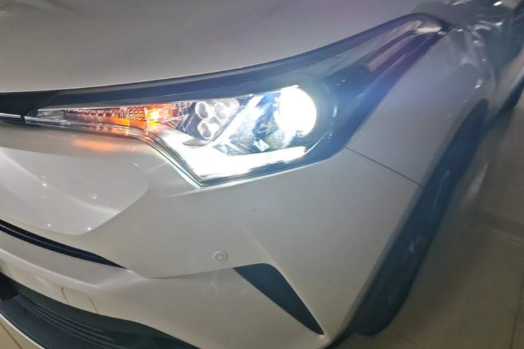 Used Toyota IZOA 2020 2.0L Yi Xiang CARE Left Front Headlight