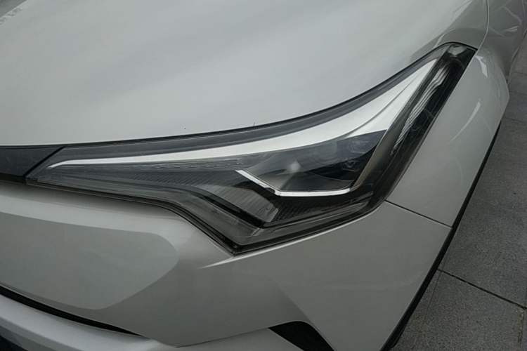 Used Toyota IZOA 2020 2.0L Yichi Version Left Front Headlight
