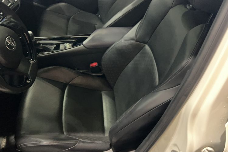 Used Toyota IZOA 2020 2.0L Yichi Version Left Front Seat