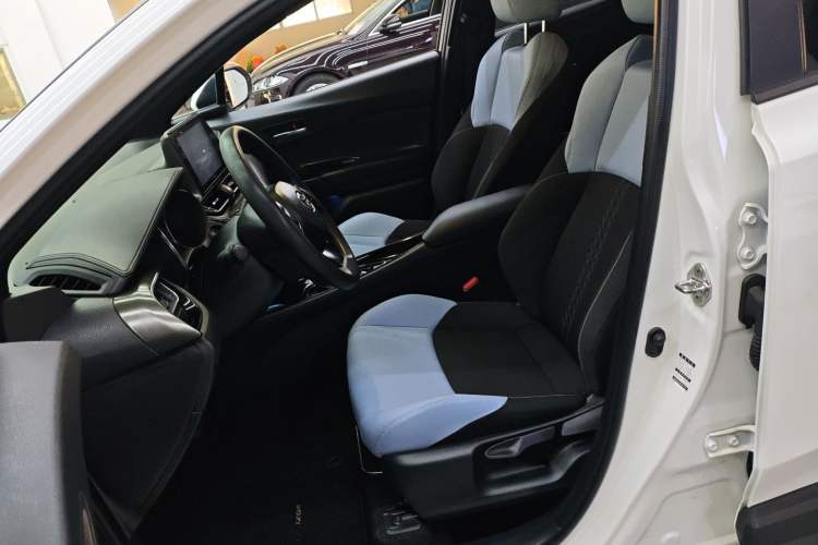 Used Toyota IZOA 2020 2.0L Yi Xiang CARE Left Front Seat