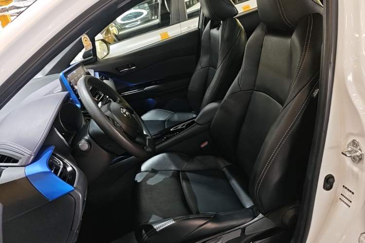 Used Toyota IZOA 2020 2.0L Enjoy Edition Left Front Seat