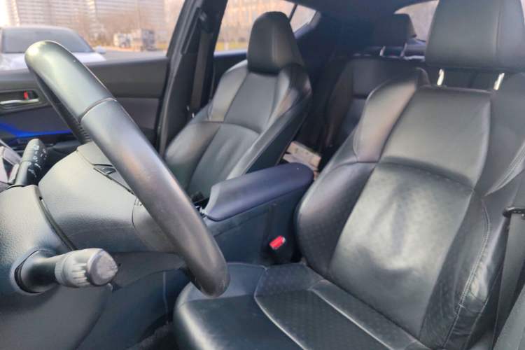 Used Toyota IZOA 2020 2.0L Yichi Version Left Front Seat