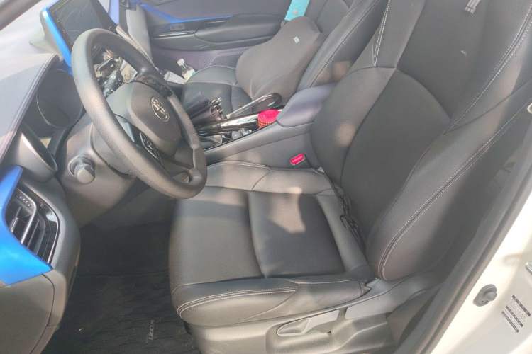 Used Toyota IZOA 2020 2.0L Enjoy Edition Left Front Seat