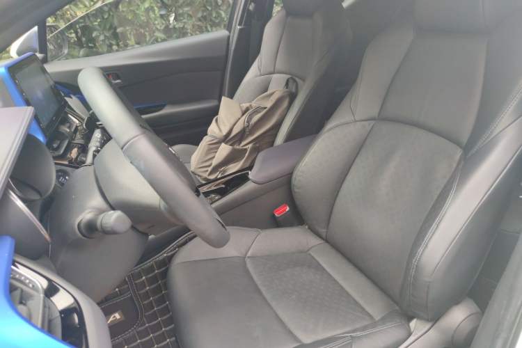 Used Toyota IZOA 2020 2.0L Yichi Version Left Front Seat