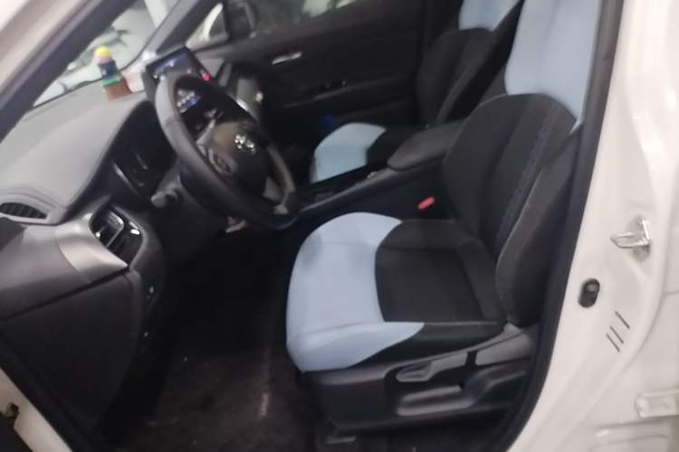 Used Toyota IZOA 2020 2.0L Yi Xiang CARE Left Front Seat