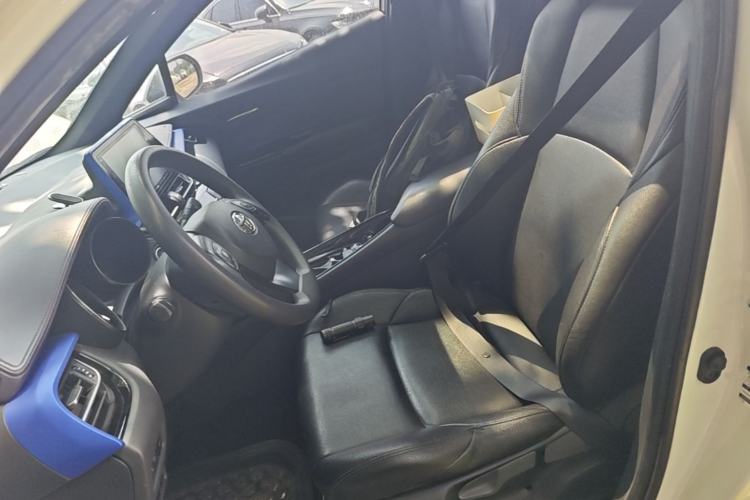 Used Toyota IZOA 2020 2.0L Enjoy Edition Left Front Seat
