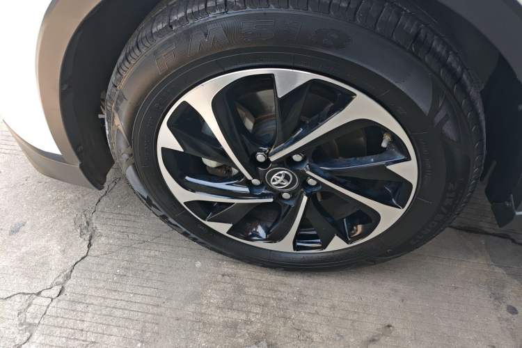 Used Toyota IZOA 2020 2.0L Yichi Version Left Front Wheel Hub