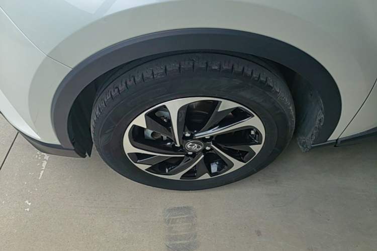 Used Toyota IZOA 2020 2.0L Yichi Version Left Front Wheel Hub
