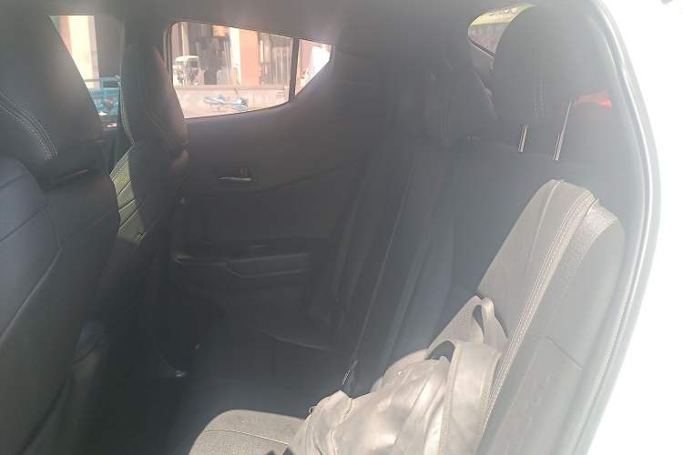 Used Toyota IZOA 2020 2.0L Yichi Version Left Rear Seat