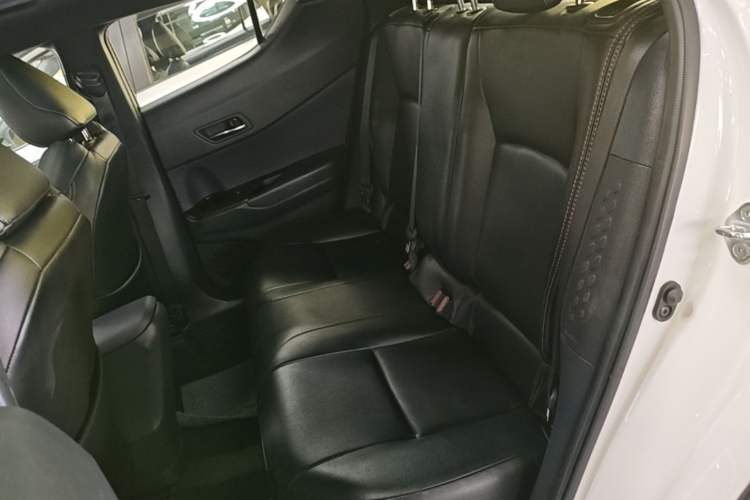 Used Toyota IZOA 2020 2.0L Enjoy Edition Left Rear Seat