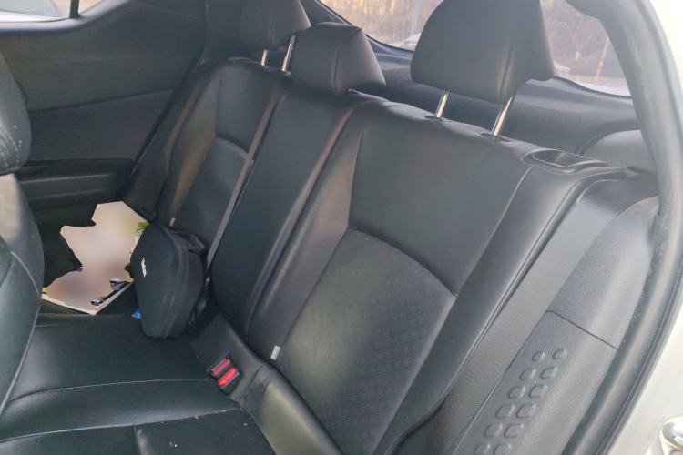 Used Toyota IZOA 2020 2.0L Yichi Version Left Rear Seat
