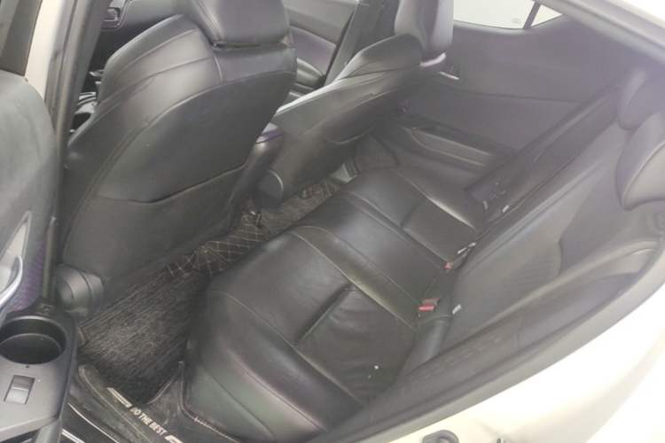 Used Toyota IZOA 2020 2.0L Yichi Version Left Rear Seat